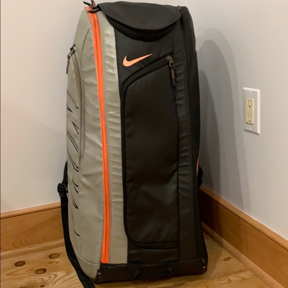 Nike 6-8 racket tennis bag